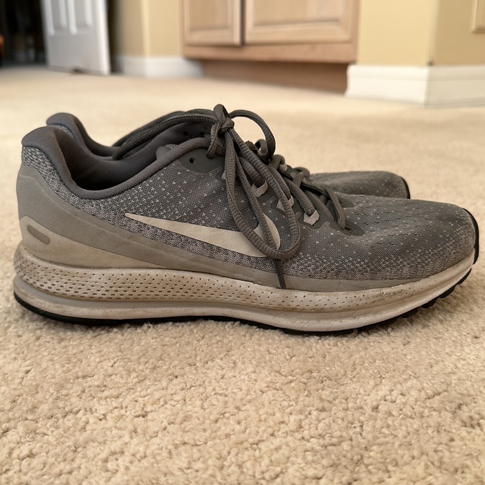 Nike Air Zoom Vomero 13 Cool Grey Sneaker - Picture 4 of 10